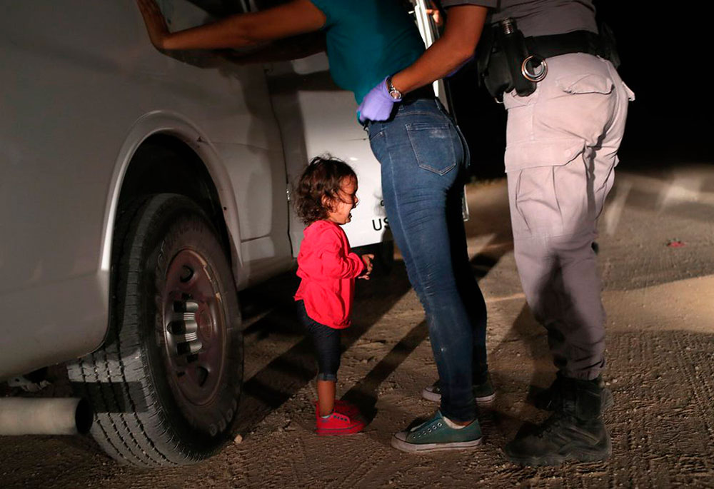 World Press Photo 2019 “Crying Girl on the Border” - @John Moore (Getty Images)